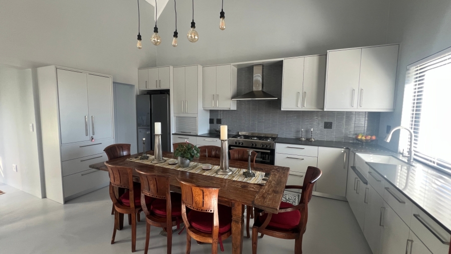 6 Bedroom Property for Sale in Jacobsbaai Western Cape